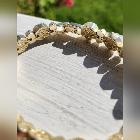 Rare Kendra Scott Bracelet - Picture 4 of 9